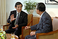 左 仁坂知事 右 島社長