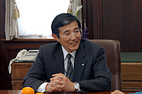 仁坂吉伸知事