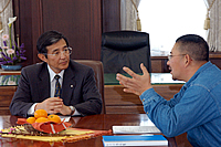 左:仁坂知事 右:城所さん