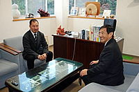 対談中