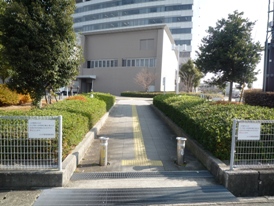 ビッグ愛入り口