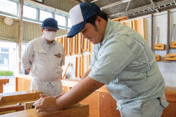 産業技術専門学院 デザイン木工科の写真