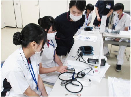 高校生向けイベント「ふれあい看護体験」の画像