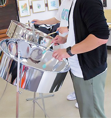 スチールパン教室の様子
