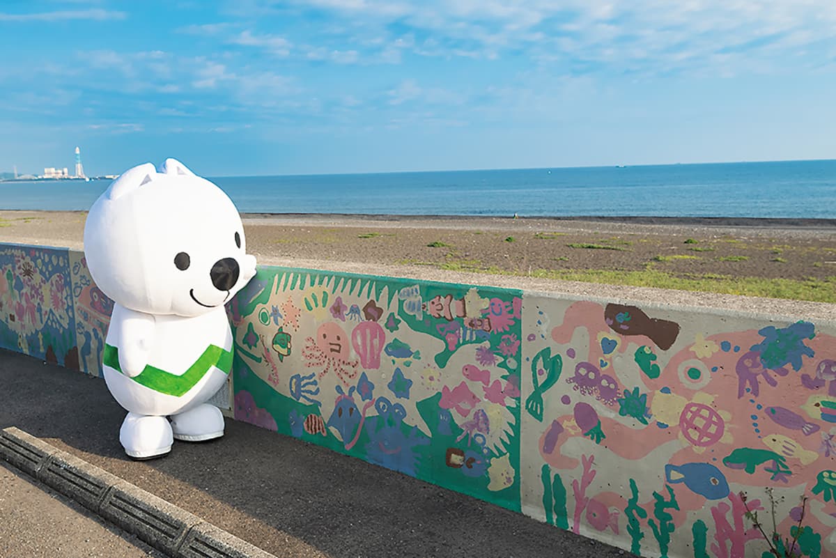 煙樹ヶ浜堤防大壁画の写真