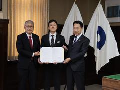 株式会社くらこん進出協定調印式