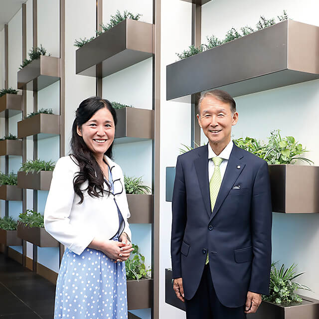 牛窪恵氏と岸本周平知事