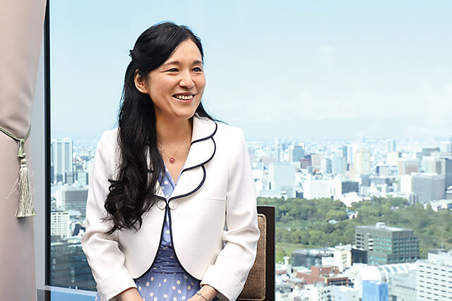 牛窪恵氏
