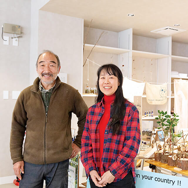 KOYA GreenWorkshopの高野山寺領森林組合理事の西田ご夫妻