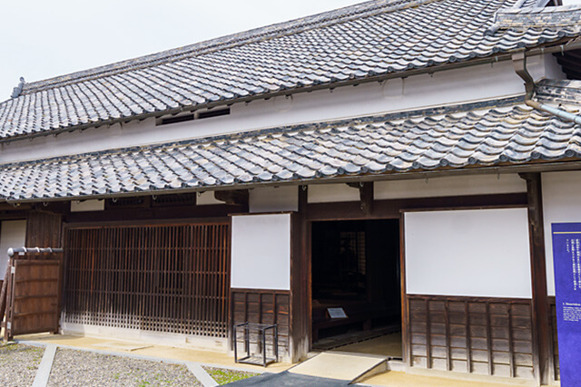 住居兼診療所・春林軒