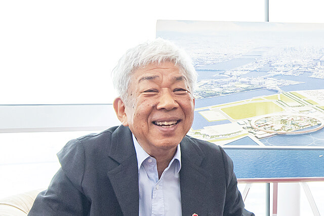 対談中の大﨑氏