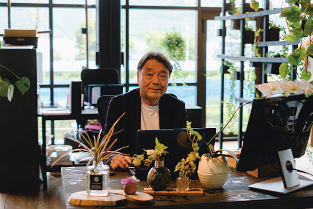 「掛け合わせの妙を探せ！」のイメージ。胡蝶蘭農家 佐原宏氏。