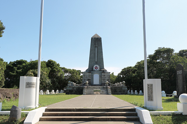 「今号の「和」題」のイメージ。トルコ軍艦エルトゥールル号遭難慰霊碑