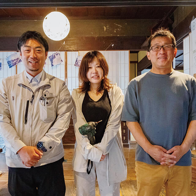 後さんと飽田さん、そして防災プロジェクトメンバーで設計士の沖田茂利さん