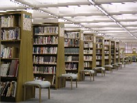 和歌山県立図書館閲覧室の写真