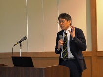 中村　良平氏　記念講演の写真