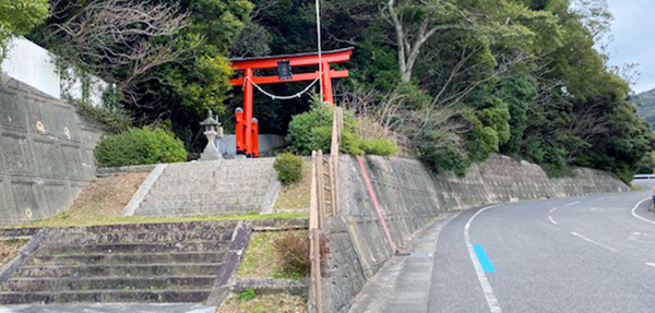 衣奈八幡神社