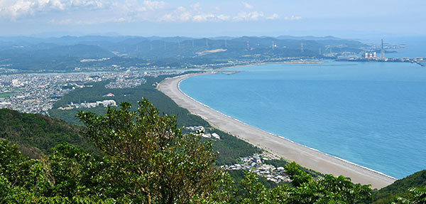 西山から見た煙樹ヶ浜