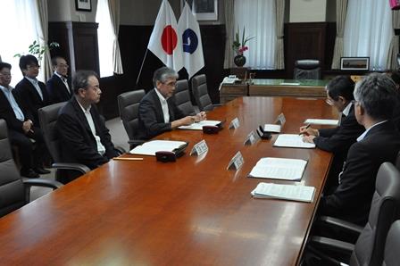 一般社団法人和歌山県LPガス協会　福島会長が協定書に署名