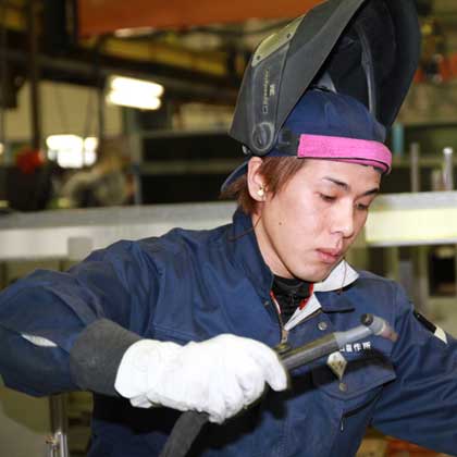 株式会社坂口製作所 和歌山工場(有田郡有田川町)中井 隆善さん 30歳の写真