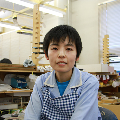 株式会社松谷佛具店(橋本市)矢加部 繭さん 32歳の写真