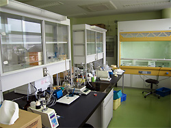 化学分析室の写真1