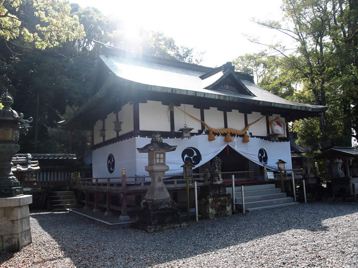 闘鶏神社の写真