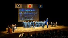 団旗を授与される和歌山県選手団