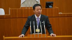 次回開催府県を代表して挨拶を述べる藤山議長