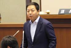 就任挨拶をする藤山将材副議長の画像