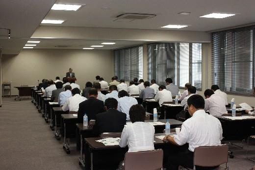 県議会勉強会を開催の画像