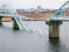 六十谷水管橋 崩落事故の画像