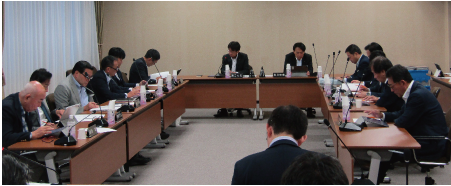 決算特別委員会の様子