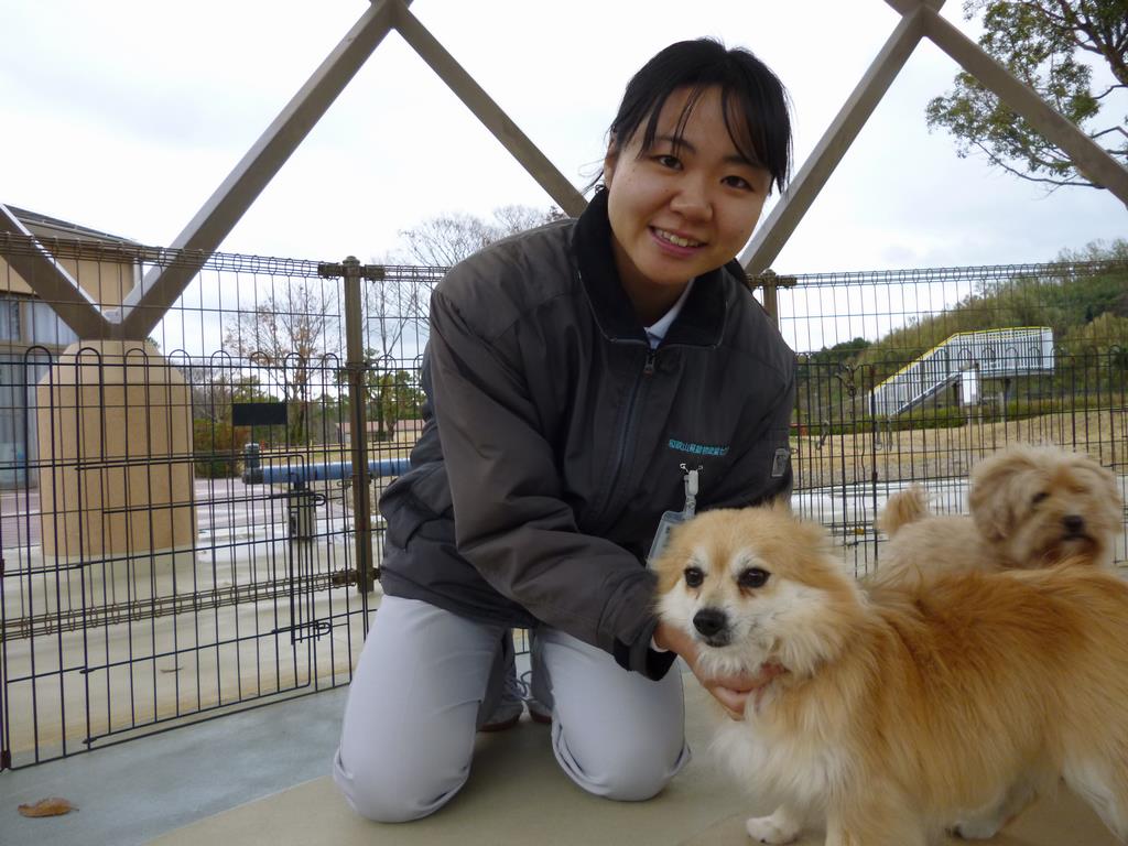 スタッフ犬と一緒に